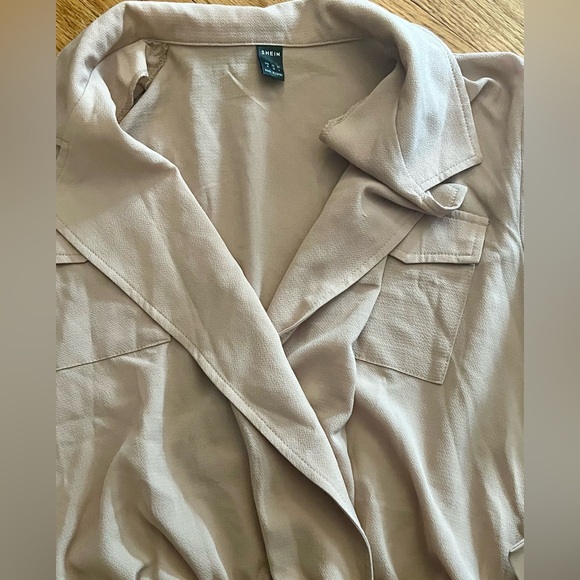 NWOT Crop Top Blouse - Picture 5 of 5